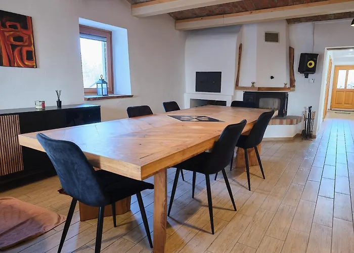 Hisa Na Zlatem Polju Lukovica pri Domžalah