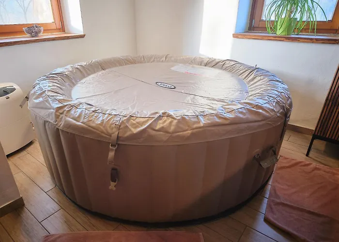 Hisa Na Zlatem Polju Lukovica pri Domžalah