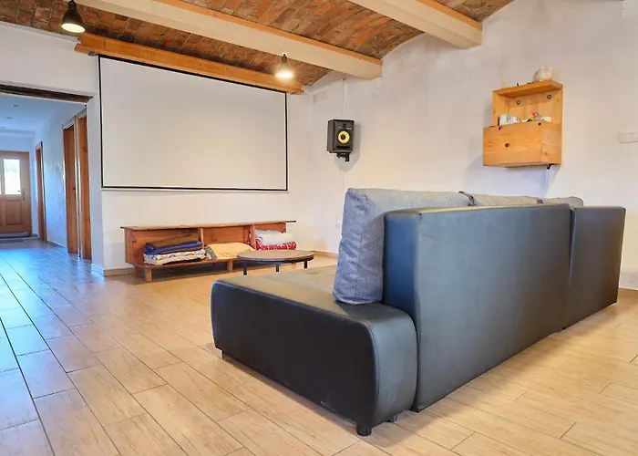 Hisa Na Zlatem Polju