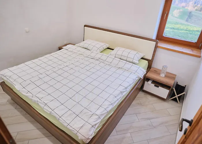 Hisa Na Zlatem Polju Prázdninový dům *